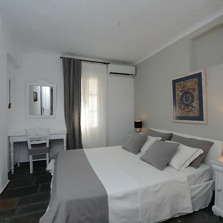 Thalasses Apartment *